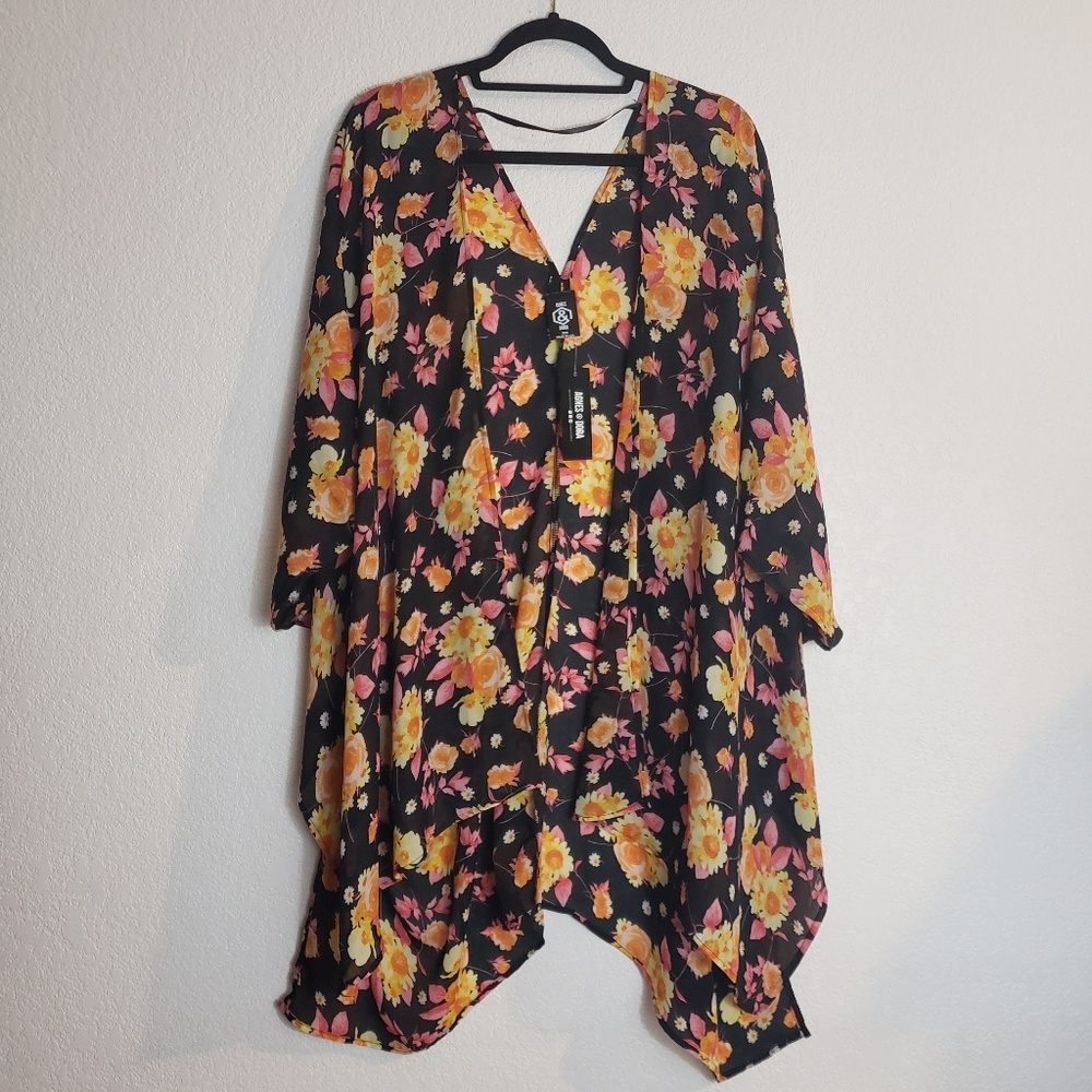 NWT : Vee Kimono by Agnes & Dora